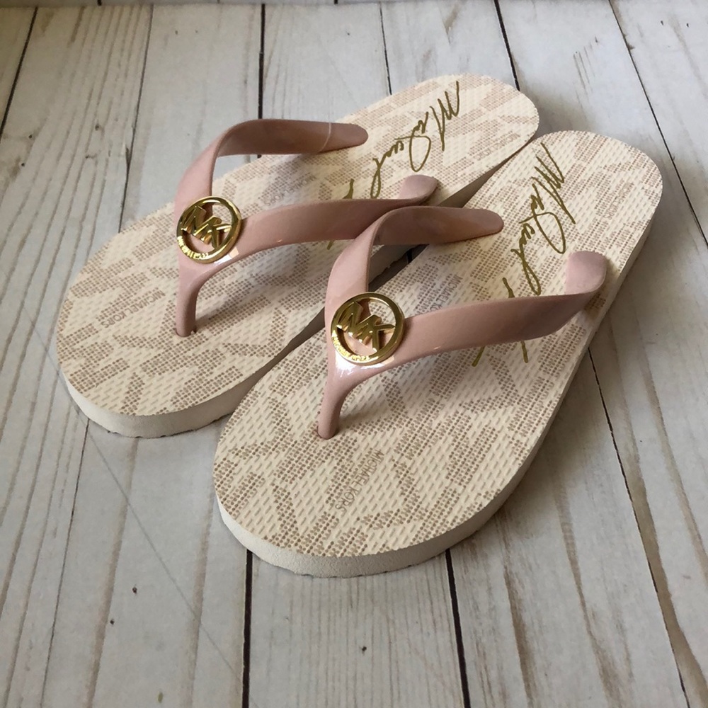 Michael Kors Rose Gold Flip Flops light pink sz 6